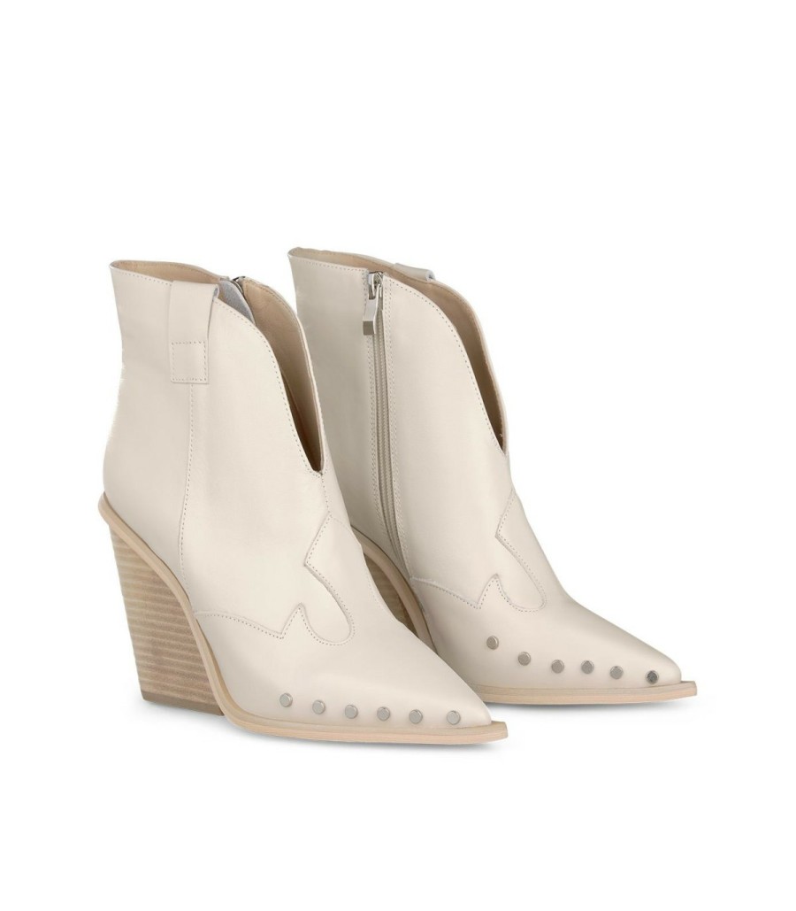 Ankle Boots | Alma En Pena Ankle Boot With Studs Toe Cap