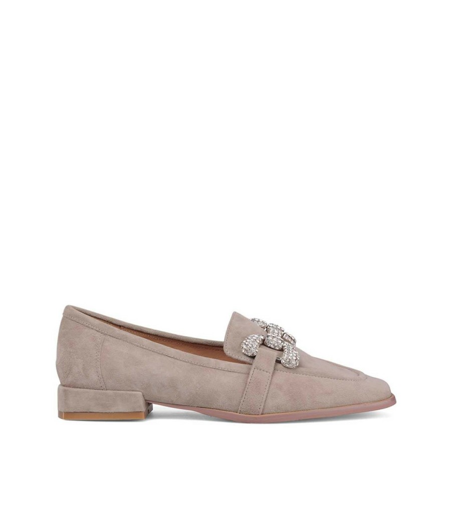 Flat Shoes | Alma En Pena Moccasin With Ornament